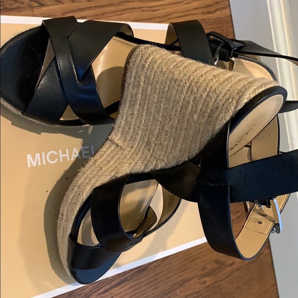 MK Black Wedges - Picture 2 of 2